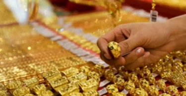 Gold prices soar to a record $3,508 per ounce, fueled by global trade tensions, Fed rate cut hopes, and economic uncertainty.